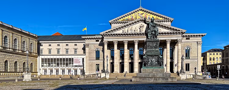 Beiers Nationaal Theater in München, gevel met zuilen
