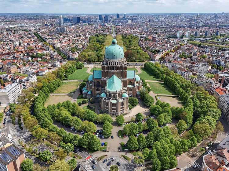 Basiliek van Koekelberg en groene lanen van het Elisabethpark