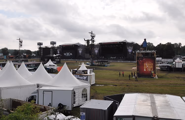 I palchi principali e le tende del Wacken Open Air