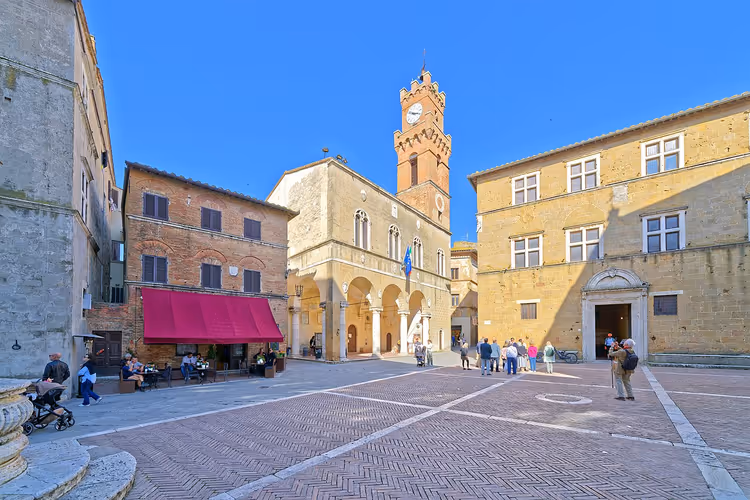 Pienza'da kulesiyle Piazza Pio II