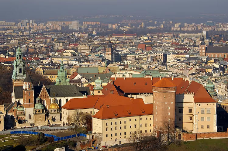 Panorama van het Wawel-kasteel en Krakau