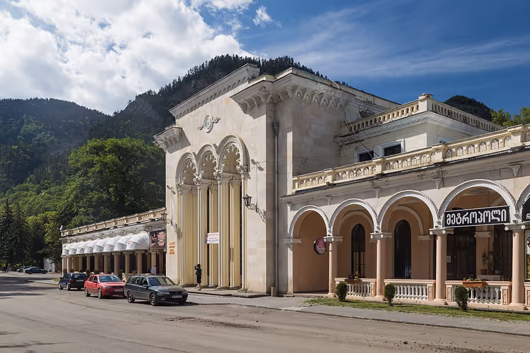 Borjomi raudteejaama hoone