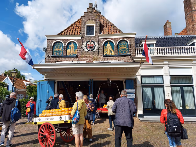 Nederlandske oster på et marked
