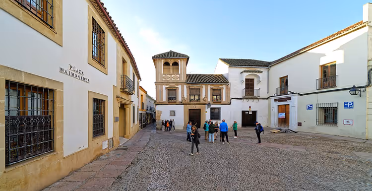Maimonides-plassen i jødekvarteret i Córdoba