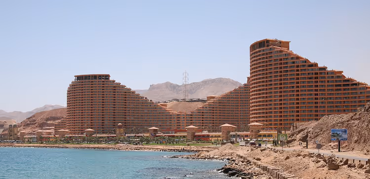 Ain Sokhna'da deniz kenarı tatil köyü kompleksi