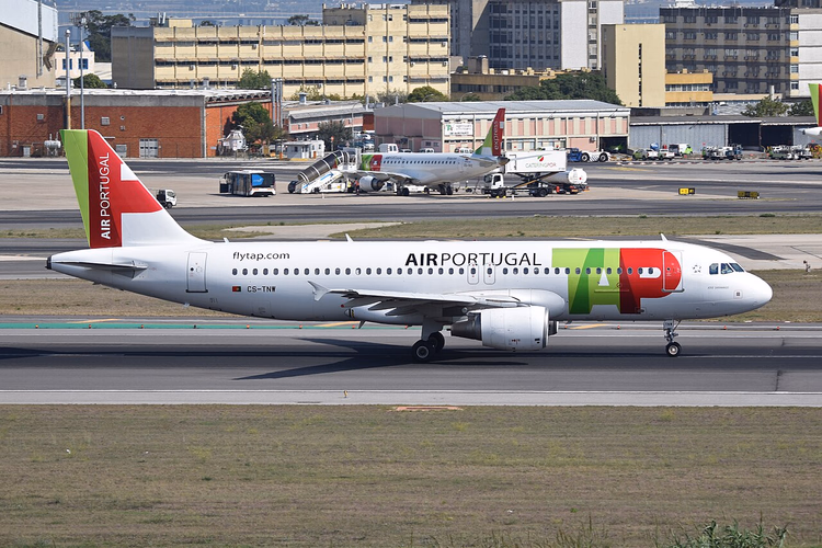 TAP Air Portugal Airbus A320 på Lisboa lufthavn