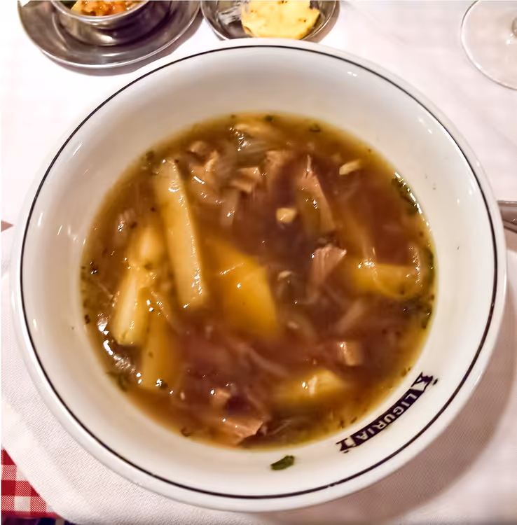Ajiaco-suppe med kylling og poteter