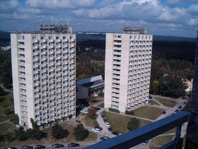 Vilnius'taki Antakalnis semtinde apartman binaları