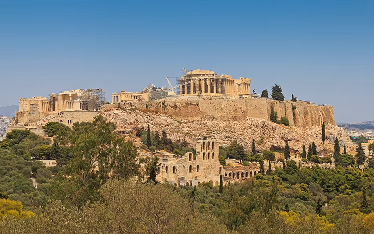 Panorama der Akropolis von Athen mit dem Parthenon auf dem Hügel