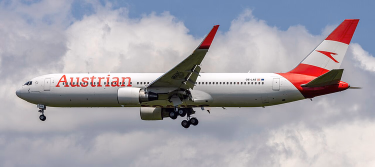 Boeing 767 de Austrian Airlines en aproximación final