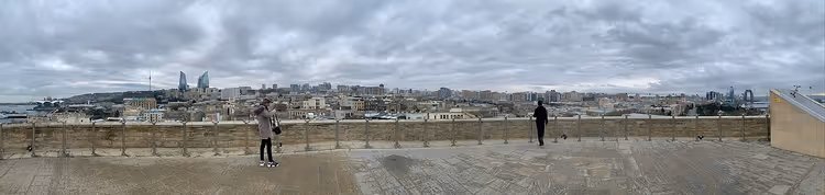 Panorama over Baku fra utsiktsplattformen