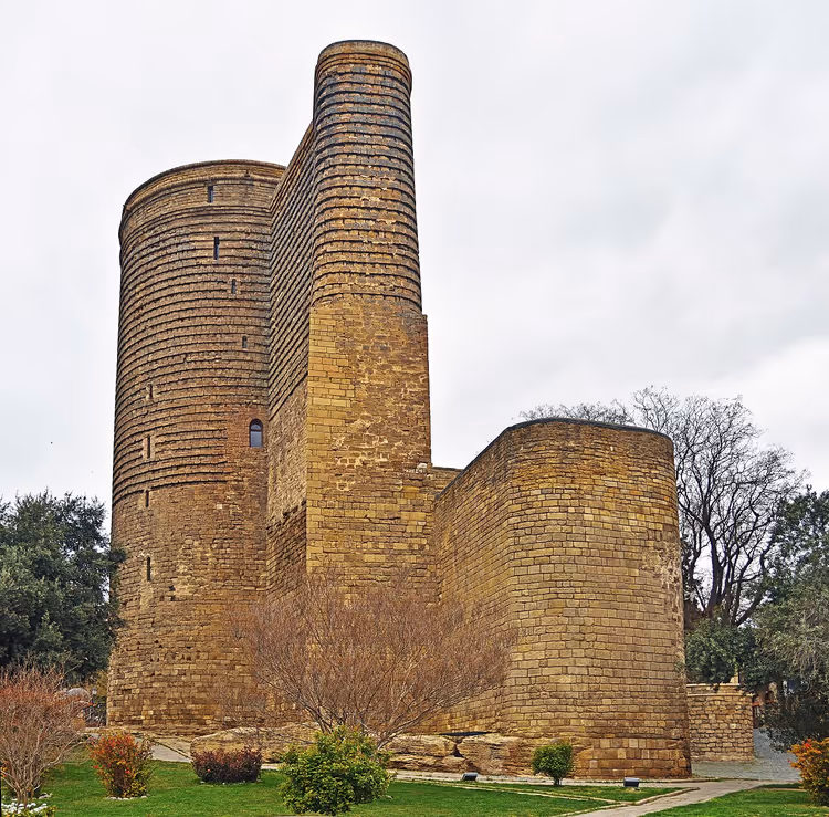 Jungfrauenturm in der Baku Altstadt