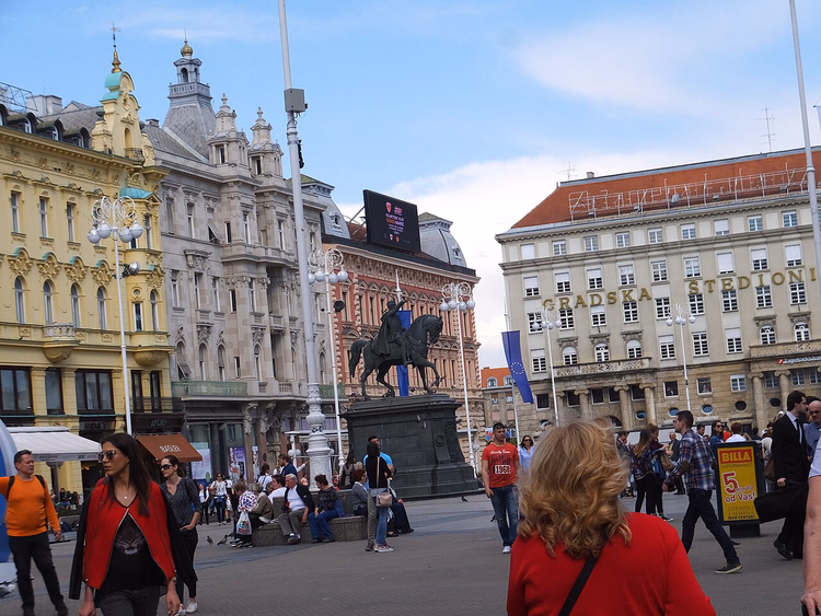 Ban-Jelačić-Platz im Zentrum von Zagreb
