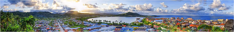 Koyu ve dağlarıyla Baracoa panoraması