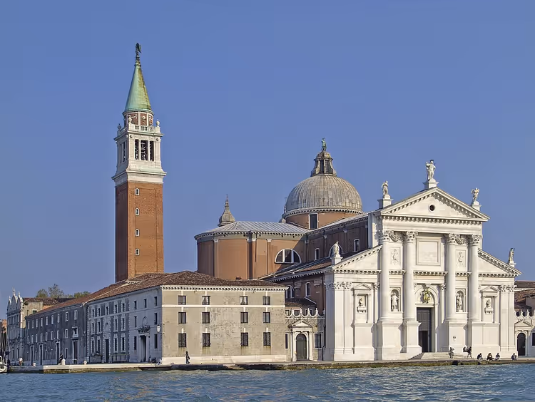 Basilikaen San Giorgio Maggiore og kampanilen i Venezia
