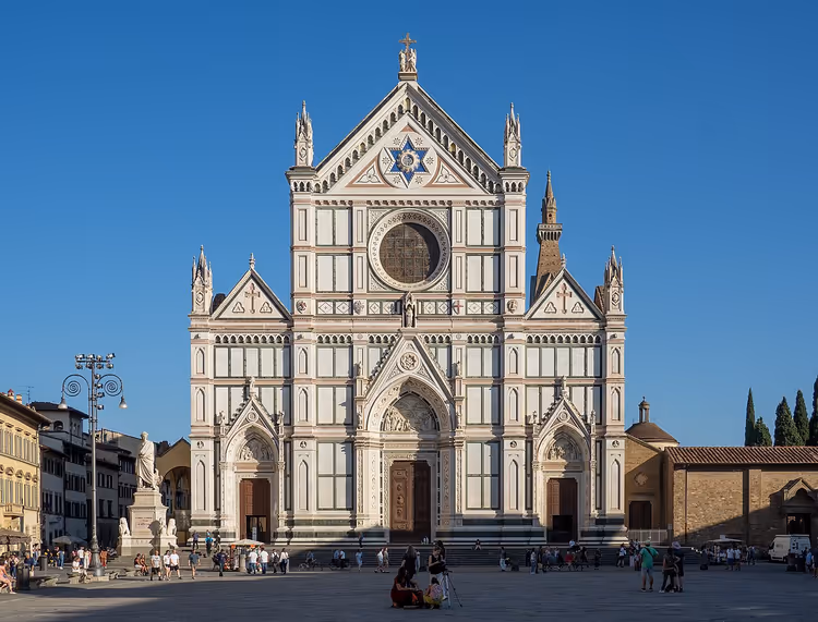 Fassade der Basilika Santa Croce in Florenz