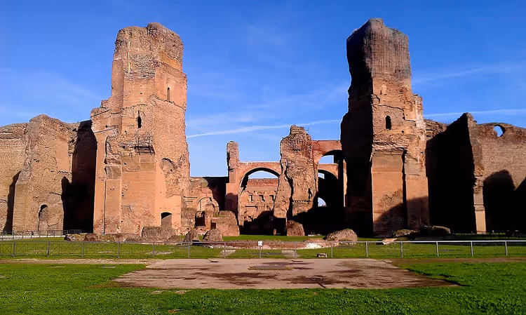 Roma'daki Caracalla Hamamları'nın kalıntıları