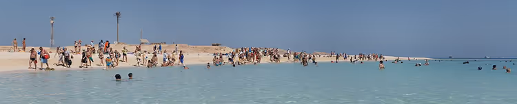Sonniger Wintertag am Strand von Hurghada