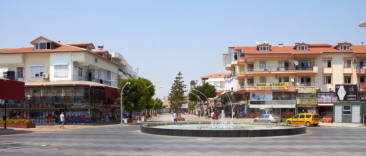 Belek merkezinde fıskiyeli meydan