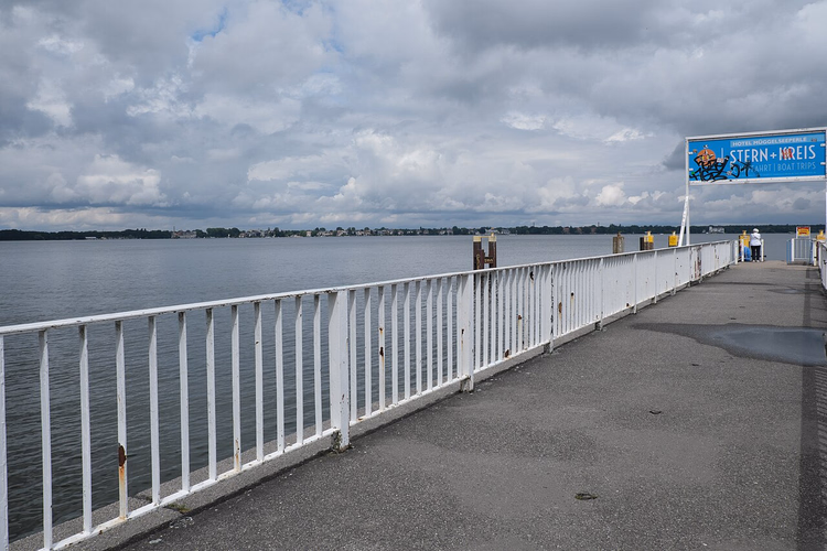 Risteilyveneiden laituri Müggelseen järvellä