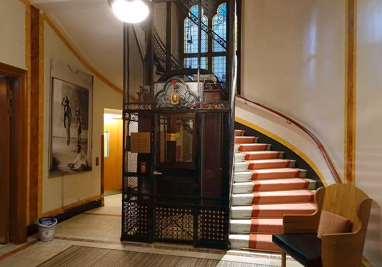 Fassaden an der Birger Jarlsgatan in Östermalm