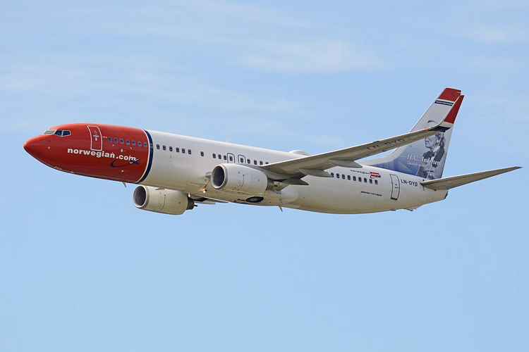 Norwegian Boeing 737 under flyvning