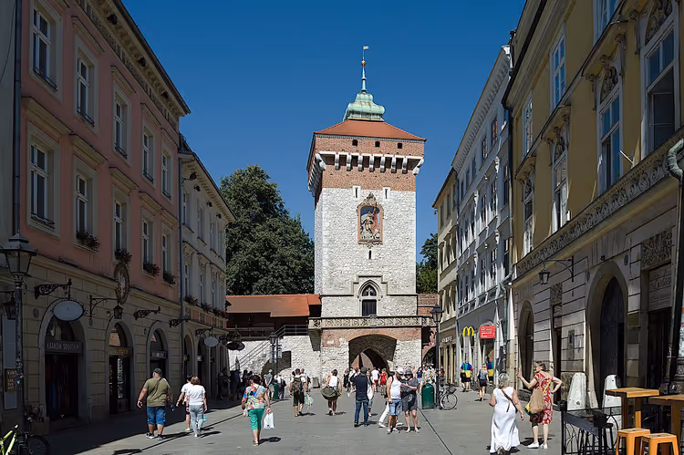 Floriaanse Poort in Krakau, straatzicht