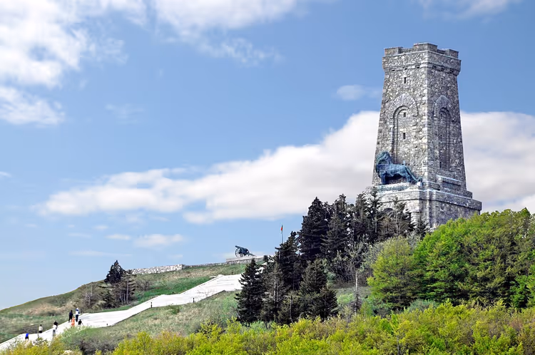 Freiheitsdenkmal am Schipkapass im Sommer