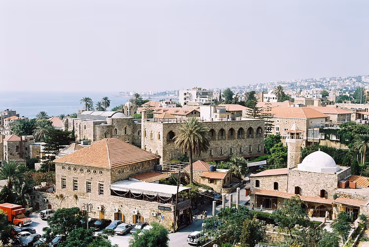 بانوراما جبيل بمسجد ونخيل والبحر