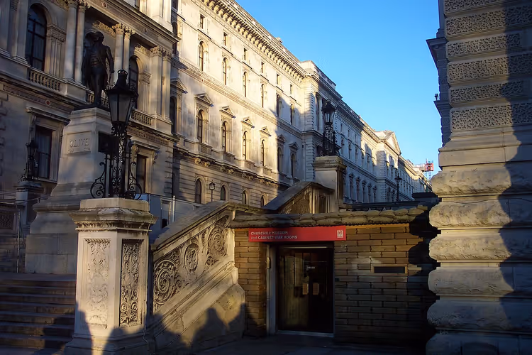 Inngangen til Churchill War Rooms i London