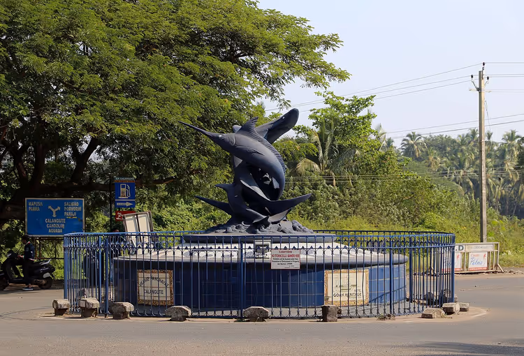 Zwaardvismonument in Calangute