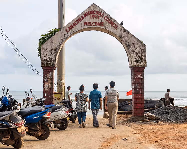 Boog van de gemeenteraad van Canacona bij Palolem Beach