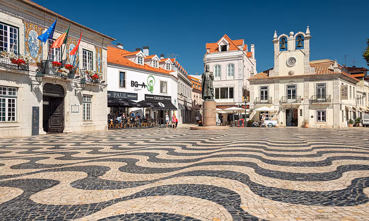 Uferpromenade von Cascais am Atlantik