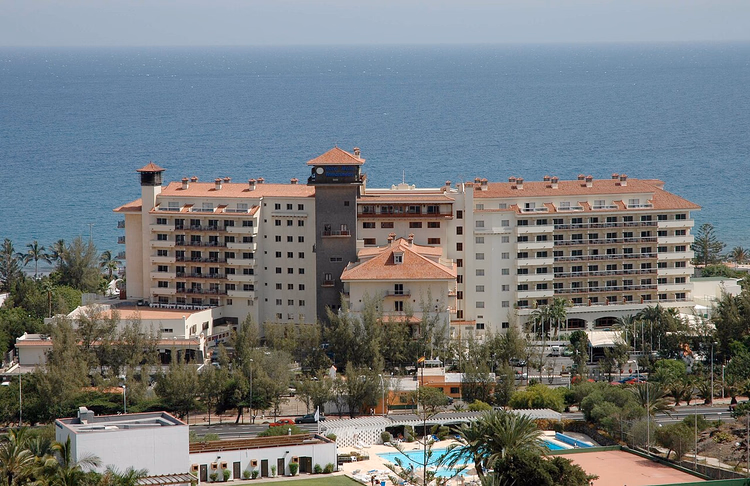 Deniz kenarında havuzlu Meliá Tamarindos oteli