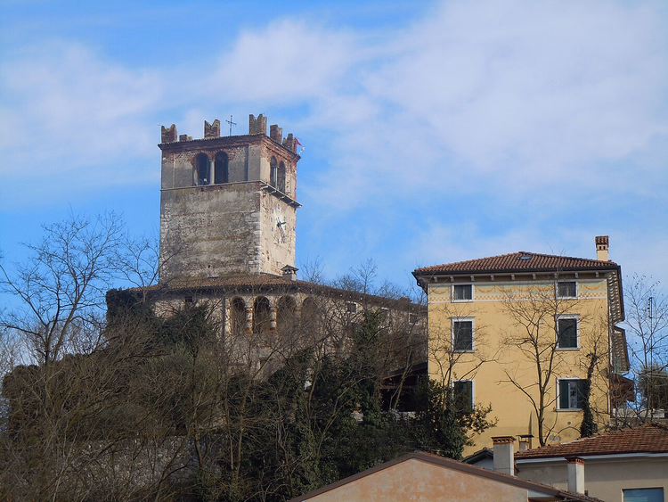 Middelaldertårn i Castelnuovo del Garda