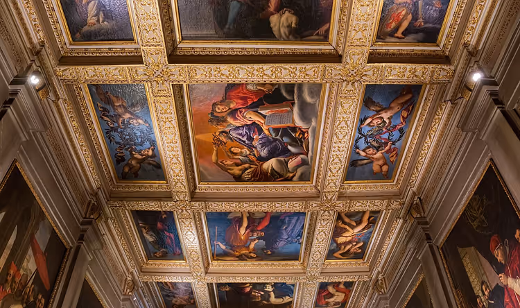 Casa Buonarroti'de freskli yaldızlı tavan