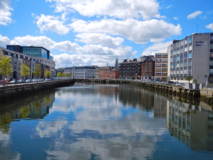 River Lee en kades in het centrum van Cork