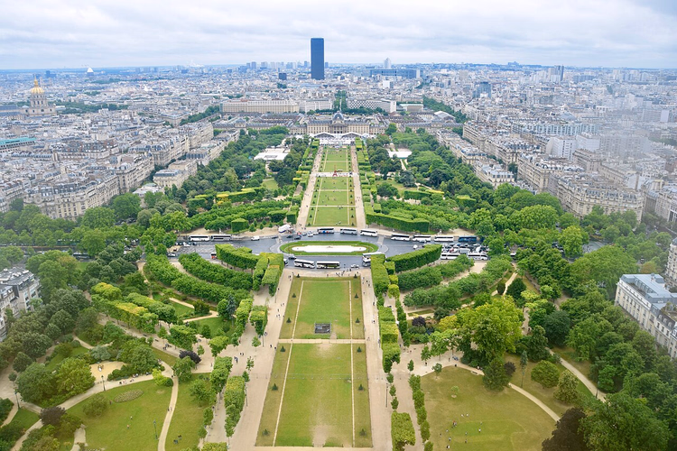 Yukarıdan Champ de Mars ve École Militaire