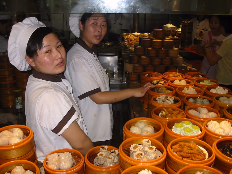Kokker og bambusdampkurver med dim sum