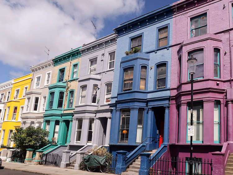 Bunte Häuser an der Lancaster Road in Notting Hill