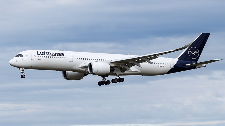 Lufthansa Airbus A350 på slutinnflyging