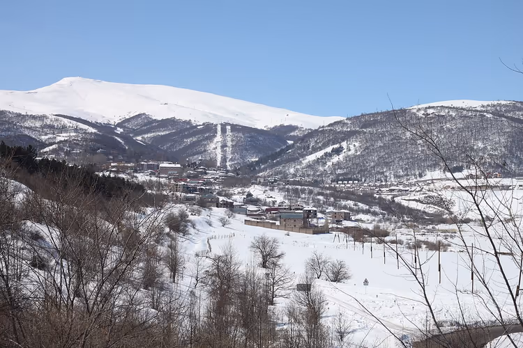 Verschneite Hänge von Zaghkadsor im Winter