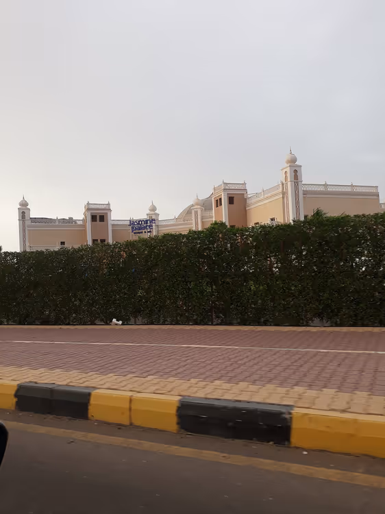 Jasmine Palace-resortets fasade med kupler