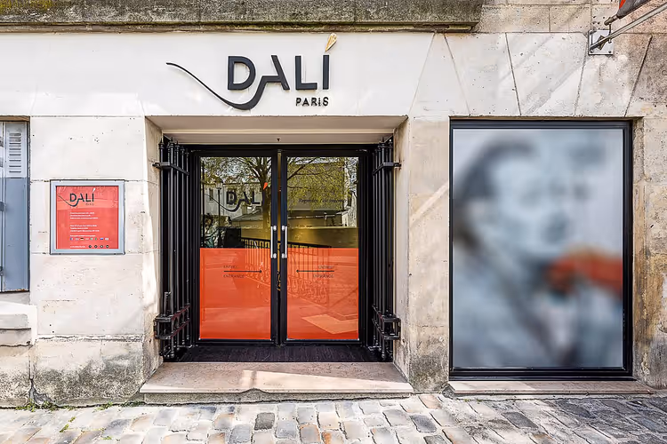 Paris'teki Salvador Dalí Müzesi'nin girişi
