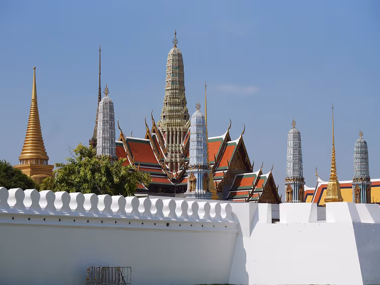 Gyldne spir og tak på Wat Phra Kaew