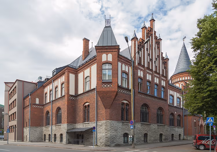 Murbygningen til Eesti Pank museum i Tallinn