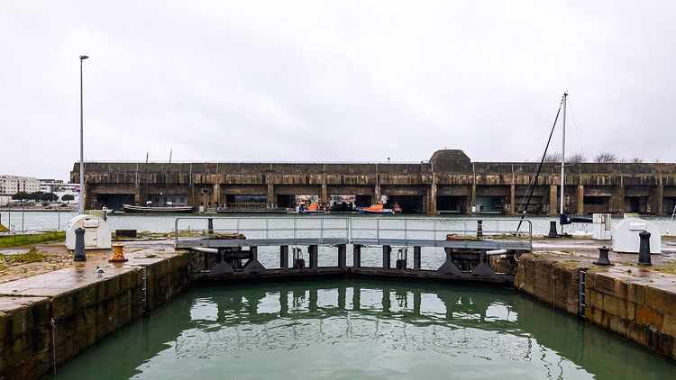 Eclusa do porto de Saint-Nazaire e base de submarinos
