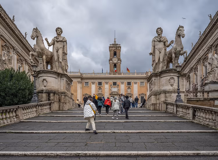 Escadaria Cordonata e entrada dos Museus Capitolinos