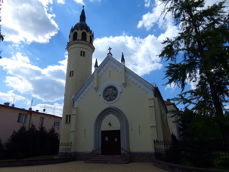 Лютеранская церковь в Сольноке, вид снаружи