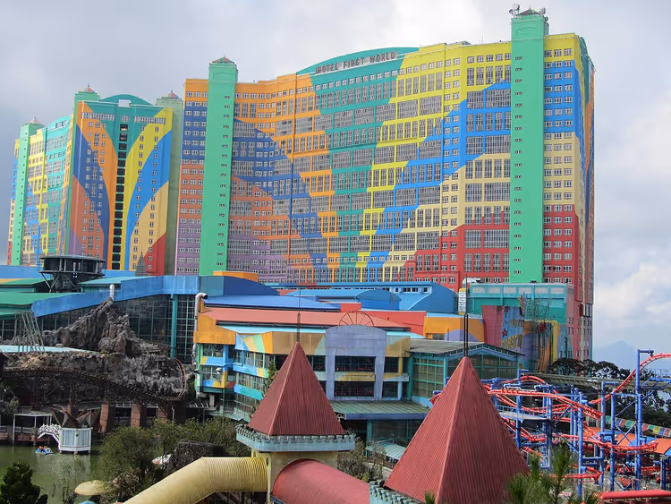 Fargerike First World Hotel i Genting Highlands